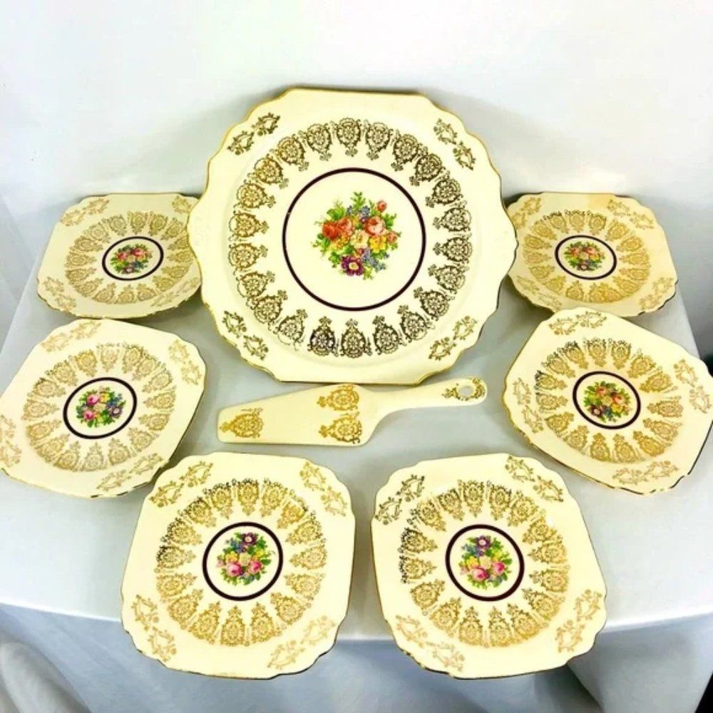 22 KT Gold Cake Serving Plate Cake Server & Dessert Plate by Royal China Warrant